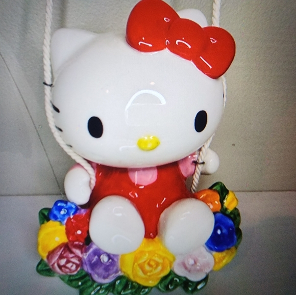 NWT Adorable Hello Kitty on swing ! Made by BLUE SKY ( Rare)with 💐 flowers. - Picture 8 of 11